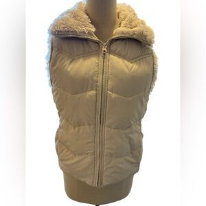 Women's Bailey’s Point Puffer Vest Size Medium